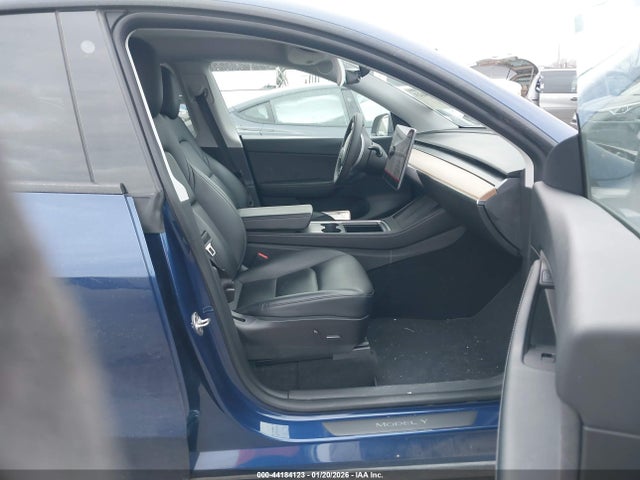 2021 TESLA MODEL Y 5YJYGDEE8MF266187 Photo 4