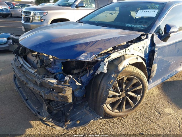 4T1C11AK5RU215536 Toyota CAMRY LE