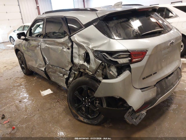 2024 CHEVROLET BLAZER 3GNKBJR45RS167000 Photo 2
