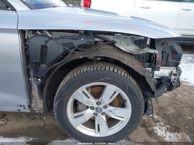 WA1ANAFY4J2200114 Audi Q5 2.0t Premium/2.0t Tech Premium