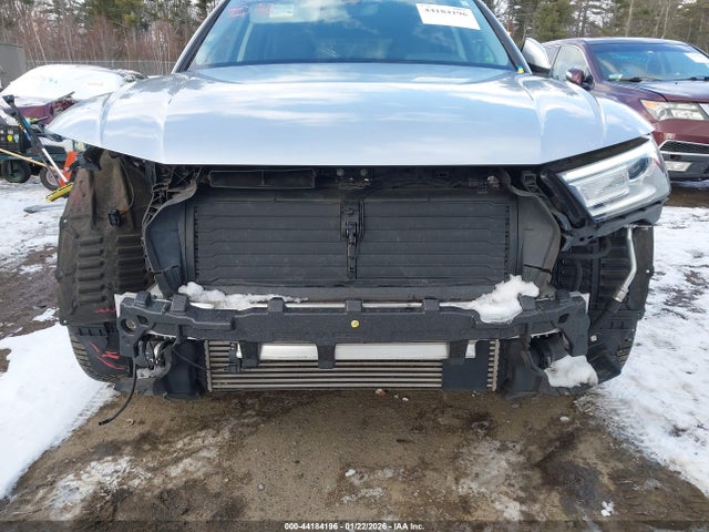 WA1ANAFY4J2200114 Audi Q5 2.0t Premium/2.0t Tech Premium
