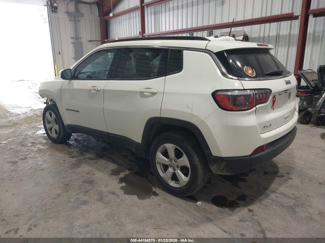 2019 JEEP COMPASS 3C4NJDBB5KT593479 Photo 2