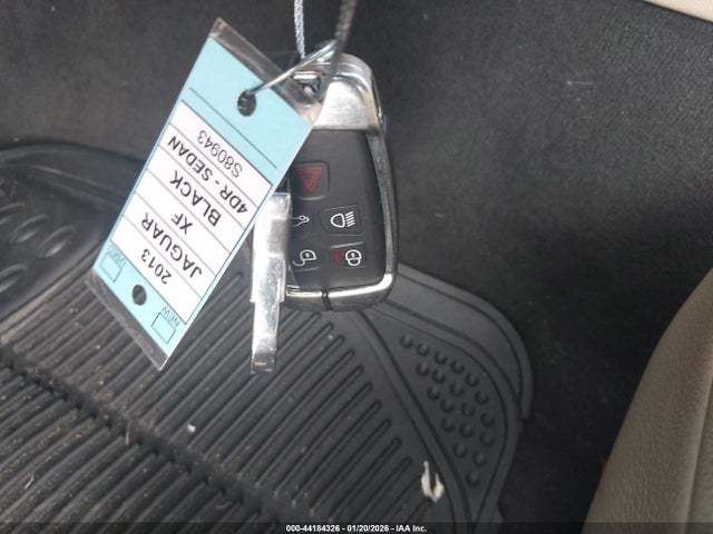 2013 JAGUAR XF SAJWJ0EF8D8S80943 Photo 10
