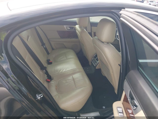 2013 JAGUAR XF SAJWJ0EF8D8S80943 Photo 7