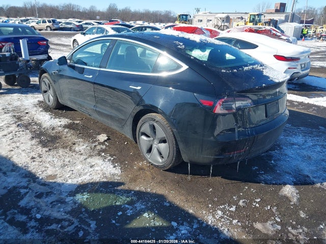 2019 TESLA MODEL 3 5YJ3E1EA4KF398341 Photo 2