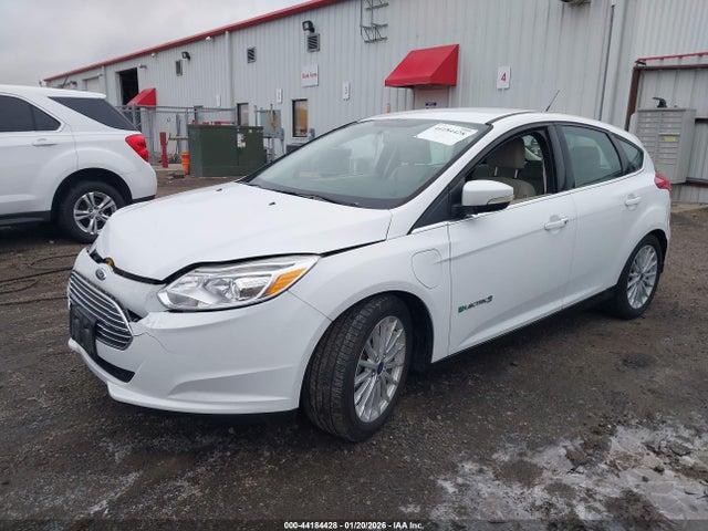 Ford FOCUS ELECTRIC 2017 1FADP3R41HL224401 Image 2