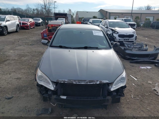 Продаж на аукціоні авто 2013 Chrysler 200 Touring, vin: 1C3CCBBG1DN527164, номер лоту: 44184432