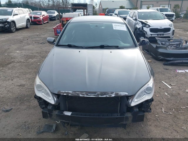 Продаж на аукціоні авто 2013 Chrysler 200 Touring, vin: 1C3CCBBG1DN527164, номер лоту: 44184432