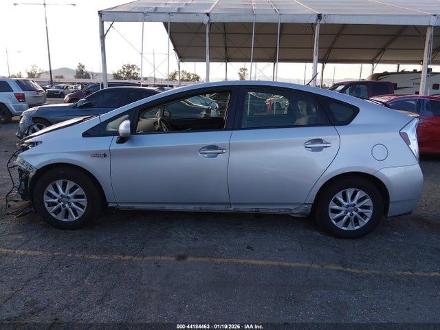 Toyota PRIUS PLUG-IN 2015 JTDKN3DPXF3073922 Image 15