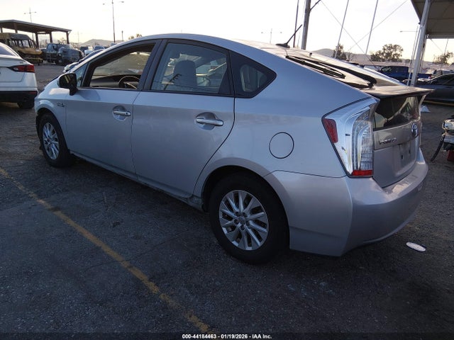 Toyota PRIUS PLUG-IN 2015 JTDKN3DPXF3073922 Image 3