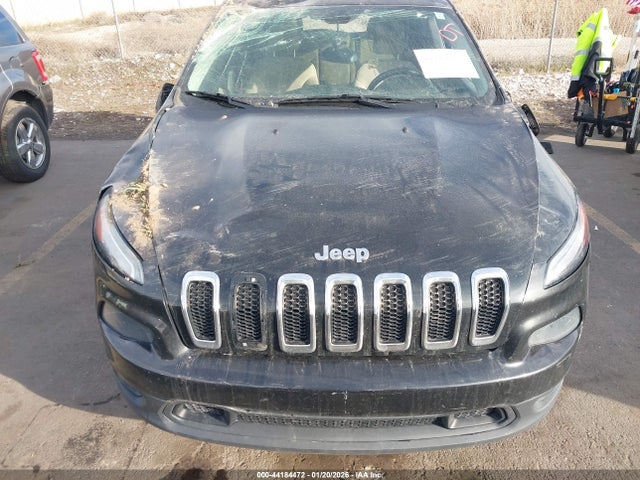 1C4PJLCS1FW793423 Jeep Cherokee Latitude
