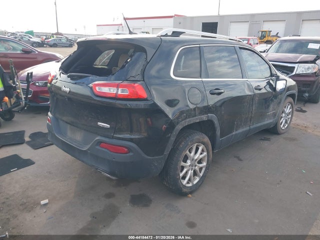 1C4PJLCS1FW793423 Jeep Cherokee Latitude