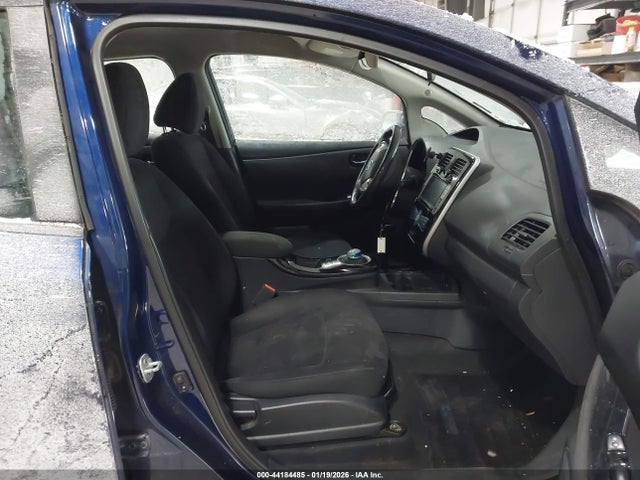1N4BZ0CP0HC303013 Nissan LEAF SV