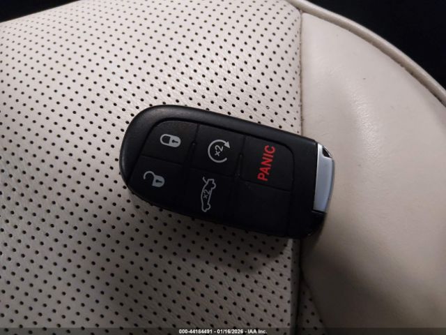 2015 CHRYSLER 300C 2C3CCAKG3FH736444 Photo 10