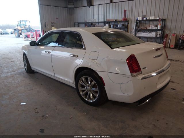 2015 CHRYSLER 300C 2C3CCAKG3FH736444 Photo 2
