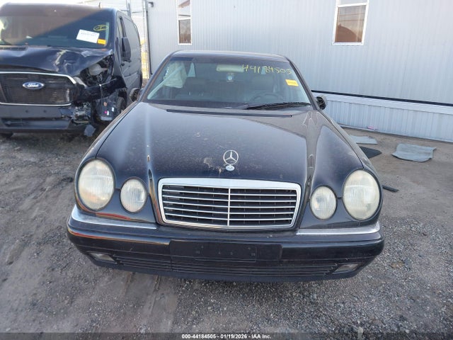 1999 Mercedes-benz E 320 მანქანა იყიდება აუქციონზე, vin: WDBJF65H7XA767397, აუქციონის ნომერი: 44184505
