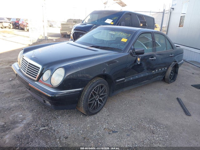 1999 MERCEDES-BENZ E 320 WDBJF65H7XA767397 Photo 1