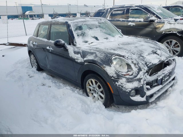 2015 MINI HARDTOP WMWXU3C57F2B66671