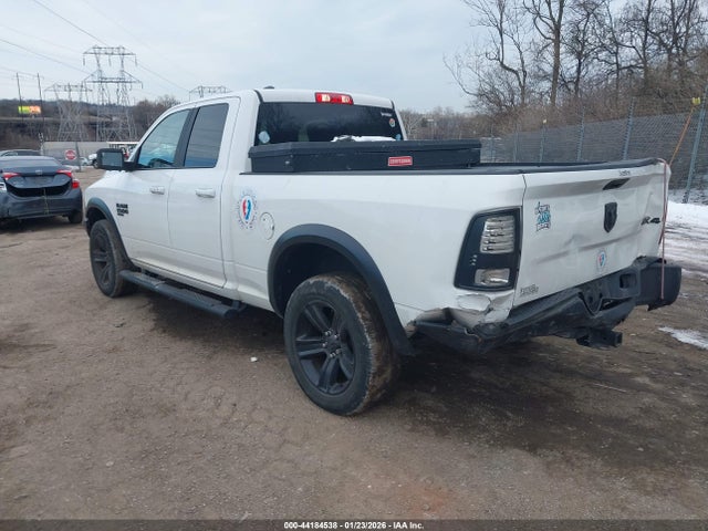 1C6RR7GG0NS191365 RAM 1500 Classic Warlock 4x4 6&#039;4 Box