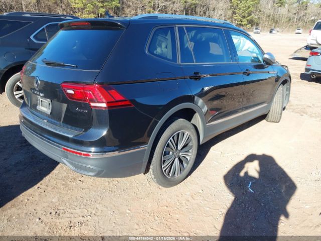 2024 VOLKSWAGEN TIGUAN 3VV5B7AX3RM214741 Photo 3