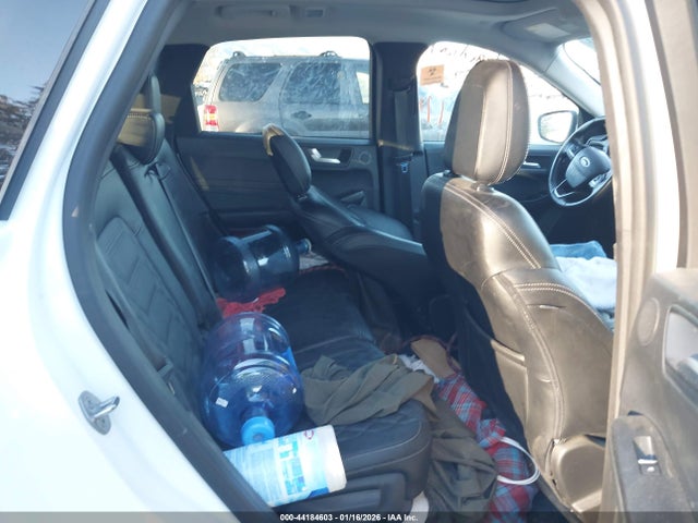 1FMCU9JA5PUA63493 Ford Escape Platinum