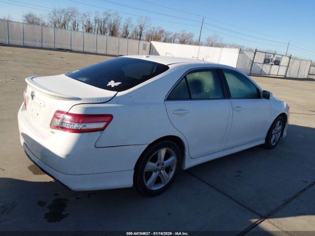 2011 TOYOTA CAMRY 4T1BF3EK5BU767515 Photo 3