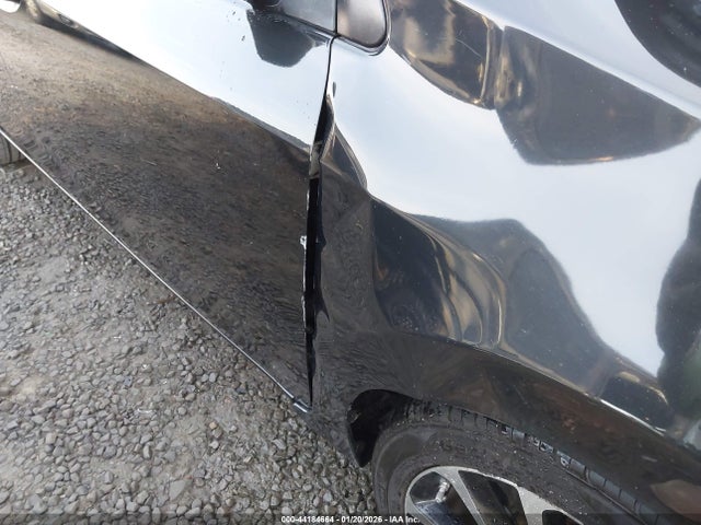 2T1BURHE5KC132343 Toyota COROLLA SE