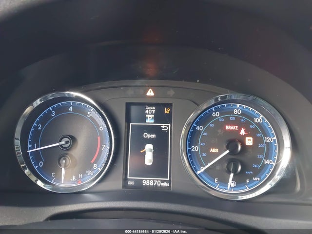 2T1BURHE5KC132343 Toyota COROLLA SE