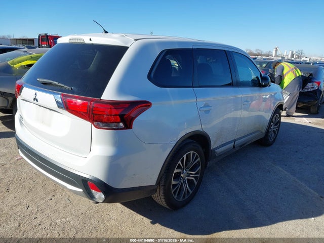 2016 MITSUBISHI OUTLANDER JA4AD2A35GZ008589 Photo 3