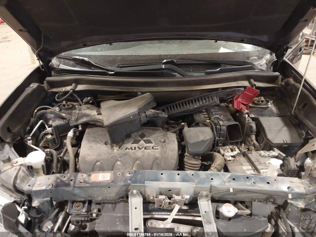 2019 MITSUBISHI OUTLANDER JA4AZ3A35KZ048817 Photo 9