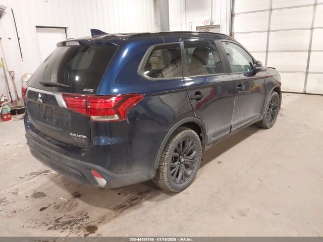 2019 MITSUBISHI OUTLANDER JA4AZ3A35KZ048817 Photo 3