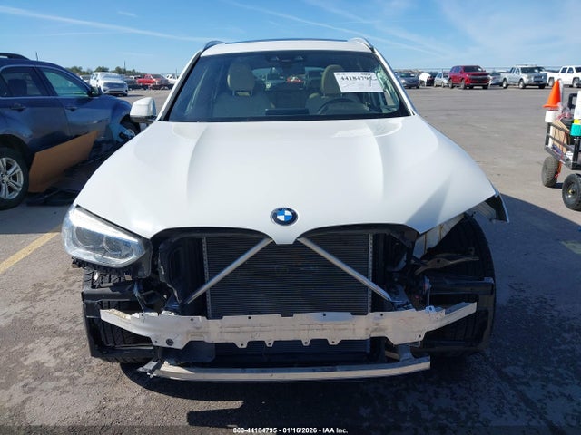 5UXTR7C54KLF31711 BMW X3 Sdrive30i