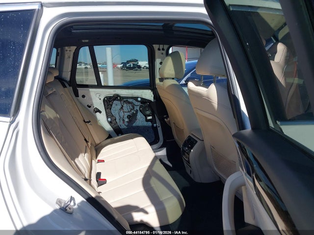 5UXTR7C54KLF31711 BMW X3 Sdrive30i