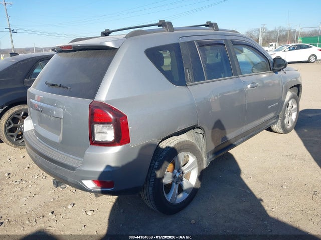 1C4NJDBB7FD135390 Jeep Compass Sport