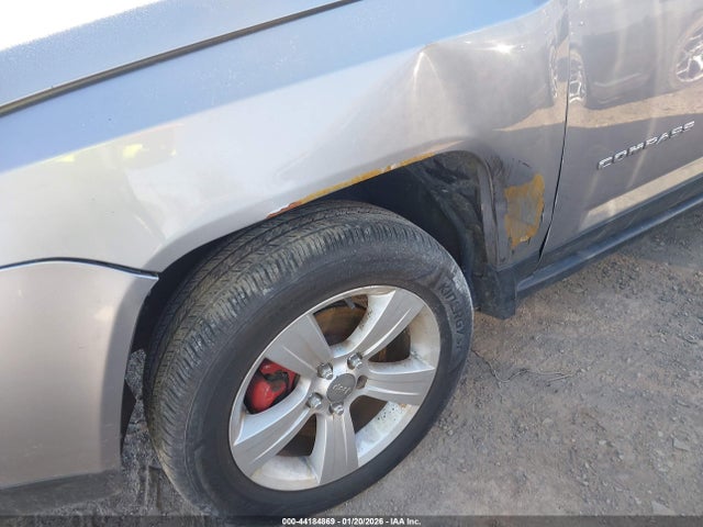 1C4NJDBB7FD135390 Jeep Compass Sport