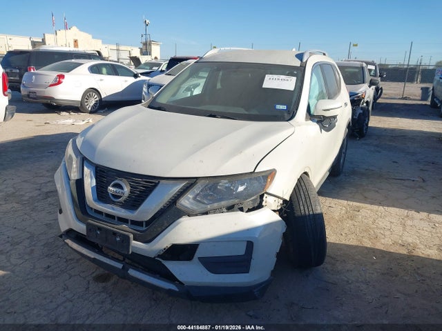 Nissan ROGUE SV 2017 KNMAT2MT0HP534193 Image 2