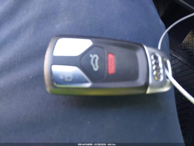 2017 AUDI A4 WAUENAF46HN018697 Photo 10