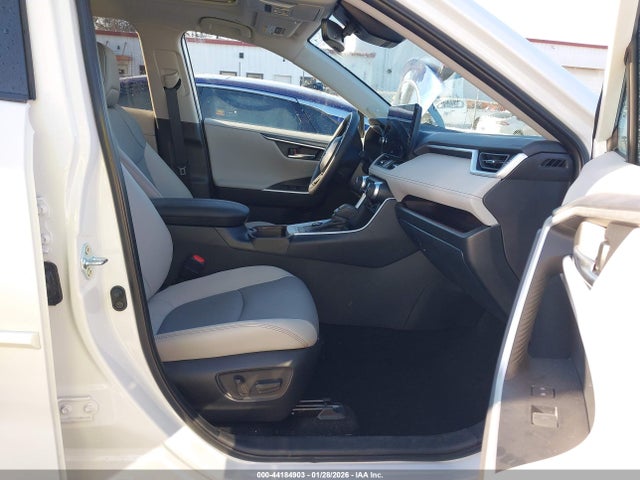 44184903 :رقم المزاد ، 2T3N1RFV6SW579665 vin ، 2025 Toyota Rav4 Limited مزاد بيع