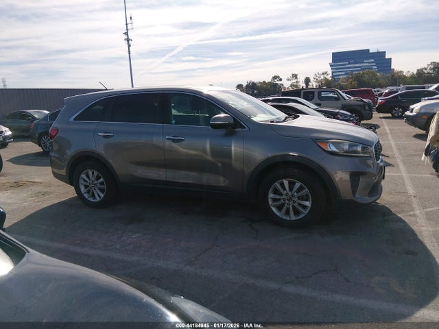 5XYPG4A56KG469909 KIA Sorento 3.3l Lx