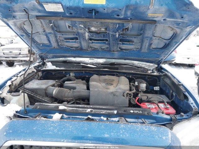 5TFCZ5AN1JX147897 Toyota Tacoma