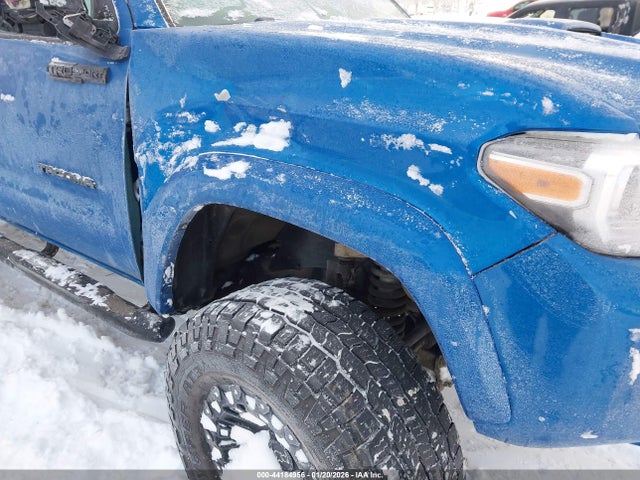 5TFCZ5AN1JX147897 Toyota Tacoma