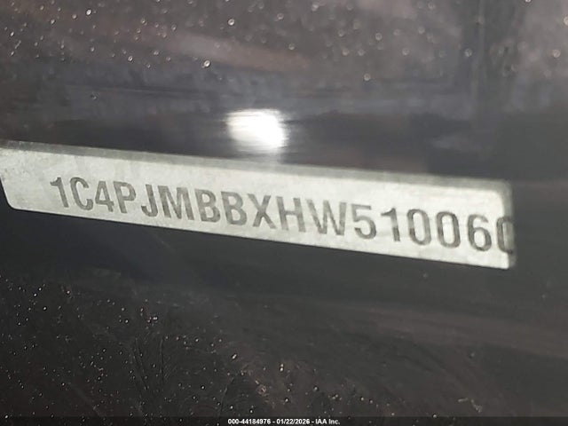 1C4PJMBBXHW510060 Jeep Cherokee Trailhawk 4x4