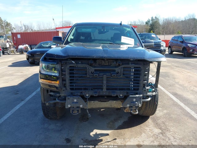 3GCUKREC9JG100890 Chevrolet Silverado 1500 2lt