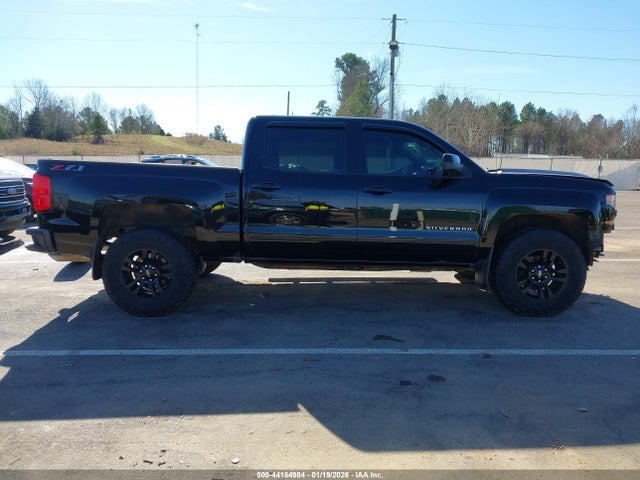 3GCUKREC9JG100890 Chevrolet Silverado 1500 2lt