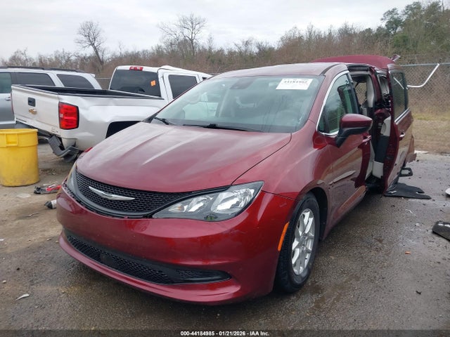 2022 CHRYSLER VOYAGER 2C4RC1CG6NR166002 Photo 1