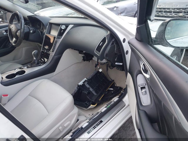 Продажа на аукционе авто 2015 Infiniti Q50 Premium, vin: JN1BV7AR7FM406989, номер лота: 44185018