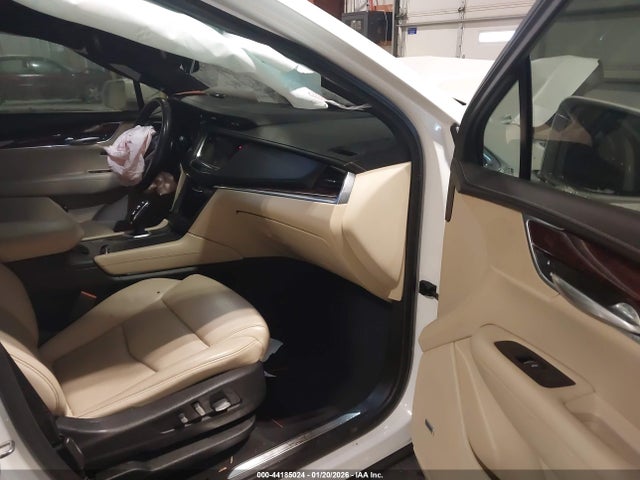 Продаж на аукціоні авто 2018 Cadillac Xt5 Luxury, vin: 1GYKNCRS3JZ248556, номер лоту: 44185024
