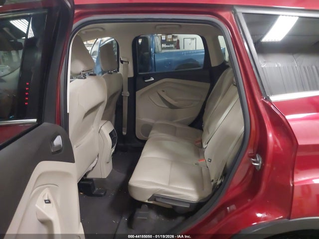1FMCU9GD0JUC10571 Ford ESCAPE SE