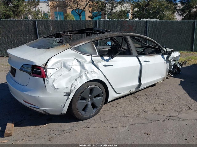 2022 TESLA MODEL 3 5YJ3E1EA8NF170847 Photo 3