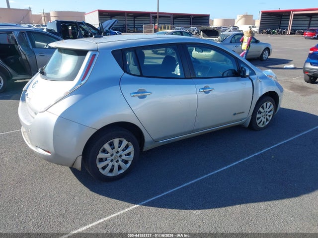 Nissan LEAF S 2014 1N4AZ0CP5EC336323 Image 4